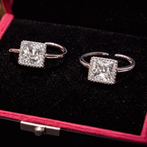 92.5 silver square shape zircon studded toe rings - pack of 2